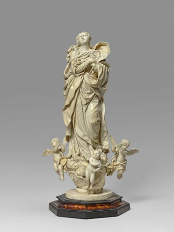 Statuette : La Vierge de l'Immaculée Conception, image 7/11