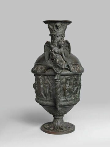 Vase du Monument à Dante et à Pétrarque, image 4/8