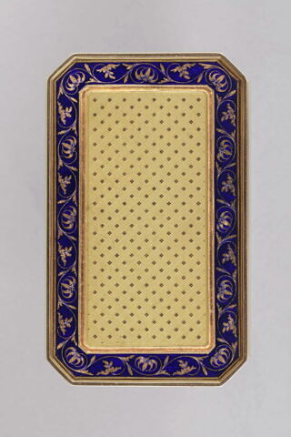 Boîte rectangulaire avec portrait d'homme, image 4/6