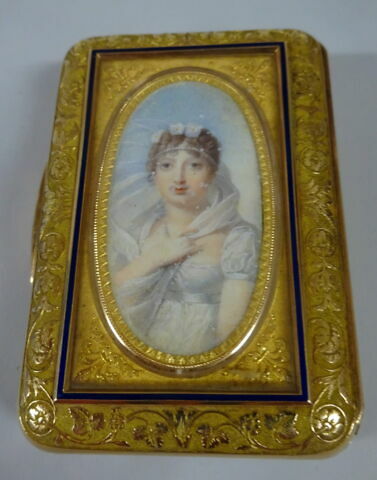 Tabatière avec portrait de femme