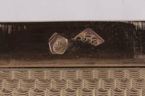 Boîte avec le chiffre H et L et son écrin, image 6/9
