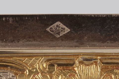 Boîte avec les portraits du duc de Bordeaux et de sa sœur Louise de Bourbon-Artois, image 4/10