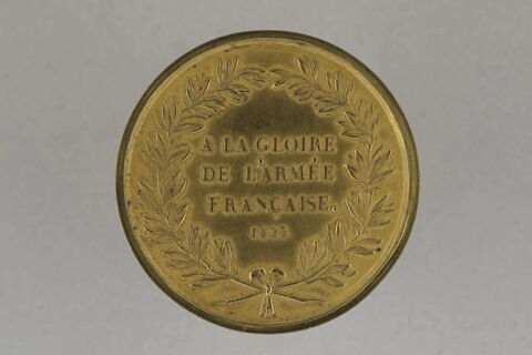 Médaille formant boîte avec l'effigie du duc d'Angoulême, image 2/3