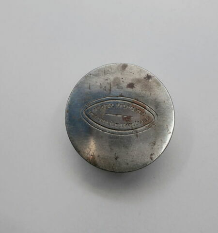 cachet, image 2/2