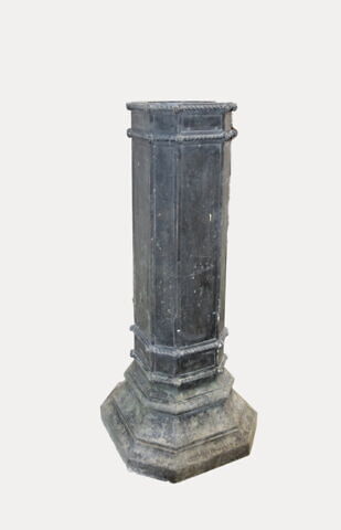 candélabre ; piédestal de candélabre