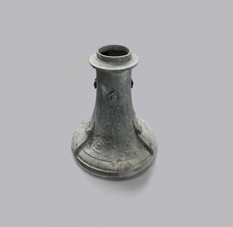 candélabre ; piédestal de candélabre