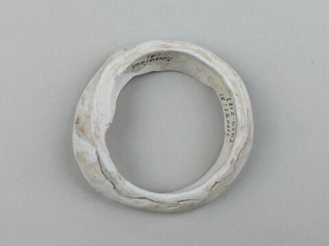 bracelet, image 2/3