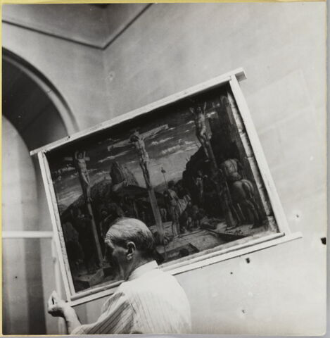 [Transport de la Crucifixion d'Andrea Mantegna]