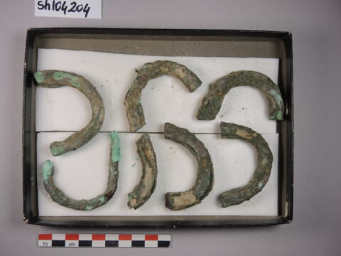 bracelet ; fragment, image 2/2