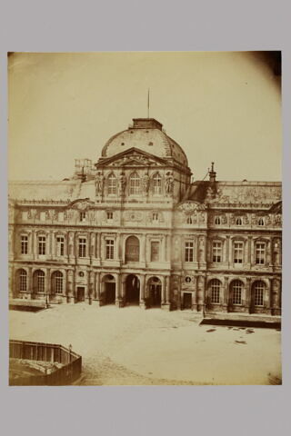 [Pavillon de l'Horloge]