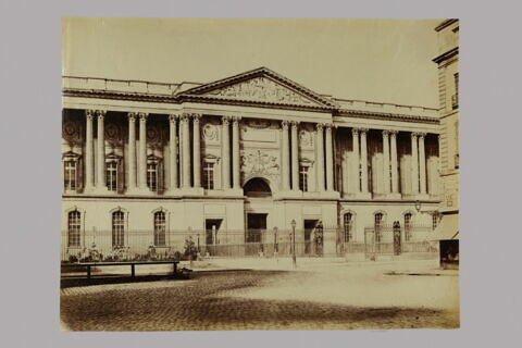 [Colonnade du Louvre]