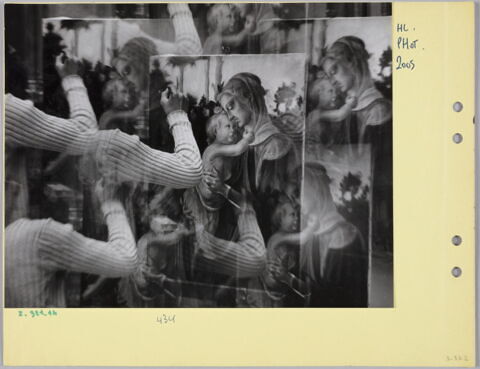 [Artiste copiant une Vierge à l'Enfant de Sandro Botticelli], image 2/2