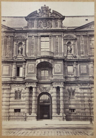 [Administration des écuries (porte Barbet de Jouy)]