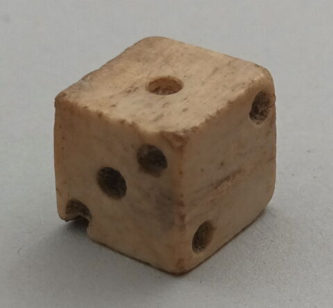 tabletterie ; dé à jouer, image 2/3