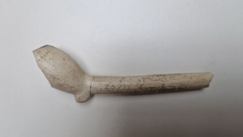 pipe, fragment, image 2/5
