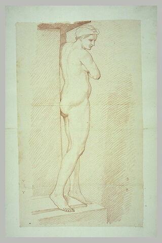 Femme nue, debout, tournée à droite le bras droit sur la poitrine, image 2/2