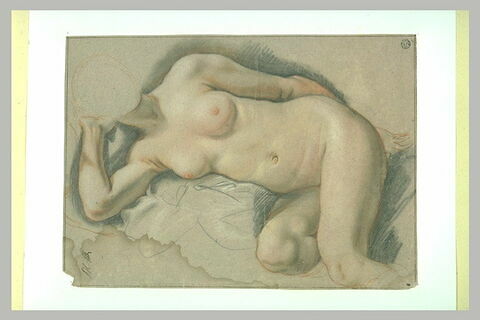 Femme nue, allongée, de face