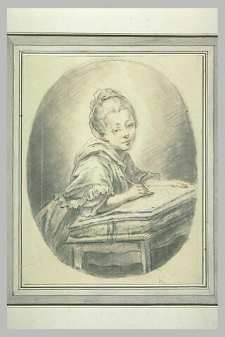 Jeune fille dessinant sur un pupitre