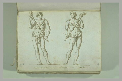 Deux hommes debout portent des flambeaux allumés, une guirlande sur le..., image 2/2