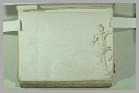 Personnage casqué, tourné vers la droite, image 2/2