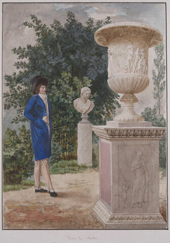 Buste et vase antiques, admirés par un promeneur, image 1/2