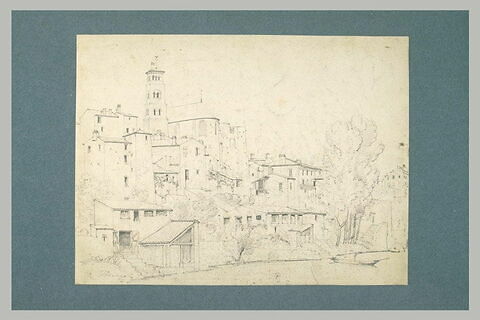 Vue d'une ville du sud au bord d'une rivière, image 1/1