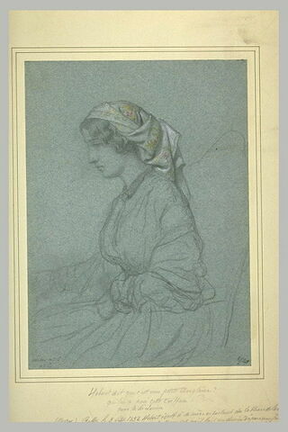 Jeune femme assise, de profil