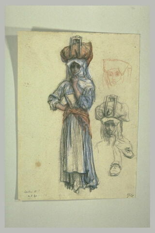 Paysanne portant un objet sur sa tête ; reprises de la tête ; pieds chaussés, image 1/1