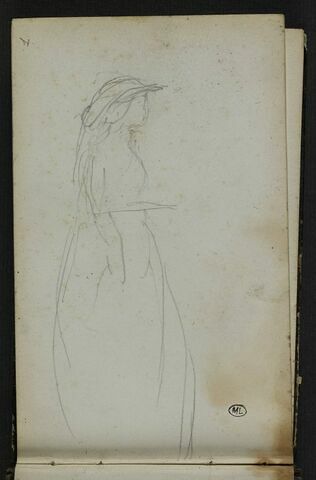 Femme debout, de profil vers la droite, image 1/1