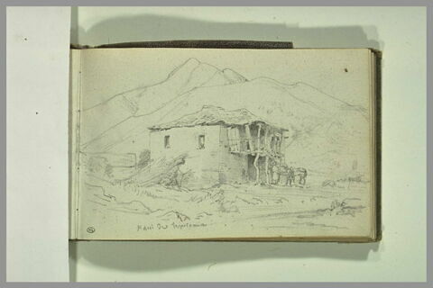 Vue d'une ferme prés d'une montagne, image 1/1