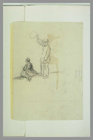 Figure assise à terre ; jeune homme debout tenant un objet de la main droite, image 1/1