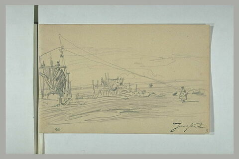 Vaste plage avec des échaffaudages, image 1/1