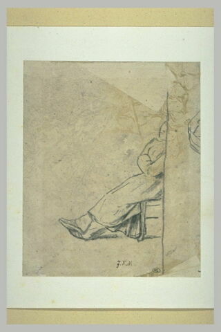 Figure assise, à moitié dissimulée par un pan de mur, image 1/1