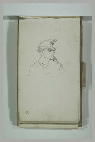 Soldat vu en buste, de trois quarts, tourné vers la droite, image 1/1