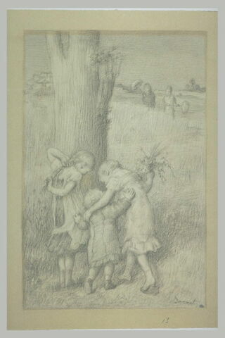 Deux petites filles et un bébé se cachant derrière un tronc d'arbre, image 1/1