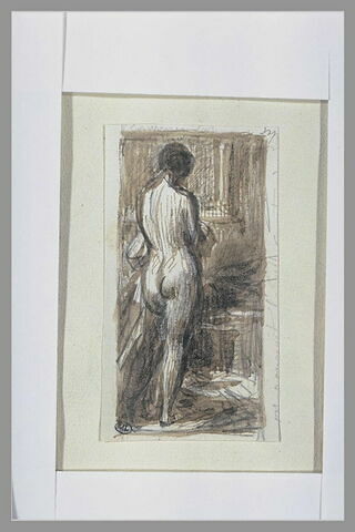 Femme nue sortant du bain, dans un intérieur, image 1/1