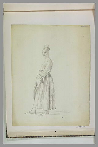 Femme en corset et jupon, debout, image 1/1