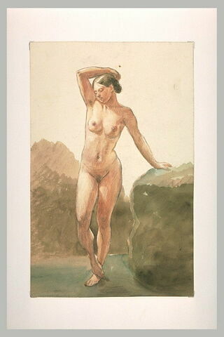 Femme nue, debout, de face, la main droite sur la tête, image 1/1