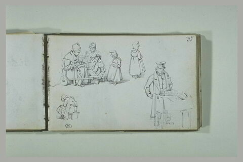 Femme et enfants ; enfant assis ; homme jouant de l'orgue, image 2/2