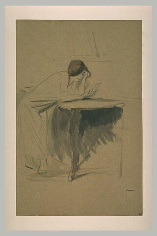 Femme debout, lisant une lettre, penchée sur une table