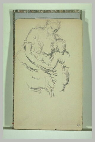 Femme assise, tenant dans ses bras un enfant debout devant elle, image 2/2