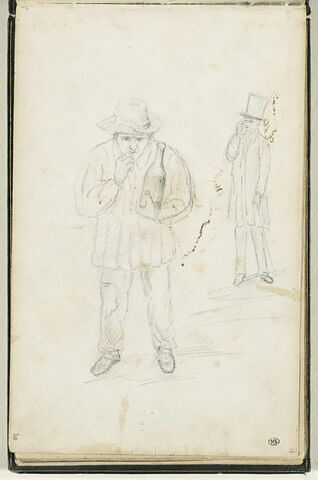 Portrait de deux hommes debout, l'un tenant une bouteille, image 1/2