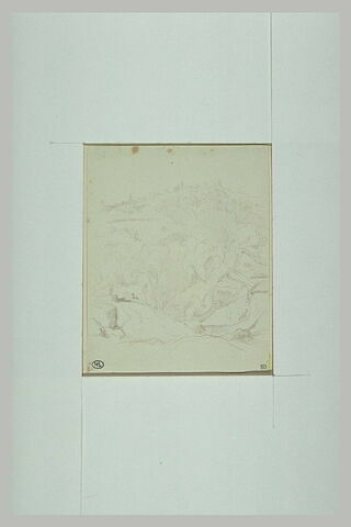 Vue d'un village dominant une vallée aux versants escarpés, image 1/1
