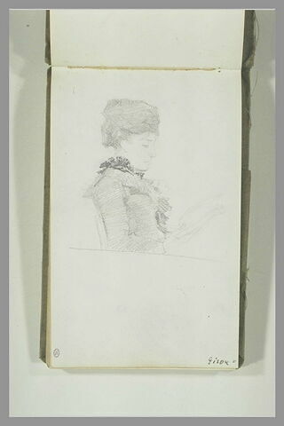 Femme, en buste, de profil à droite, lisant, image 2/2