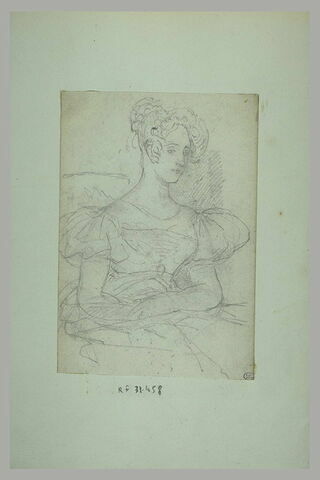 Portrait de jeune femme, assise, vue de trois quarts à droite