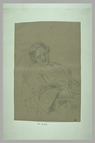 Femme assise, vue à mi-corps, endormie sur une chaise, image 1/1