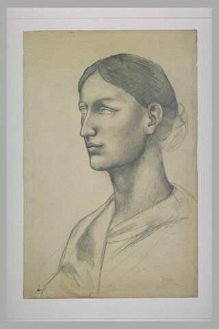 Portrait de femme, en buste, tournée vers la gauche, image 2/2
