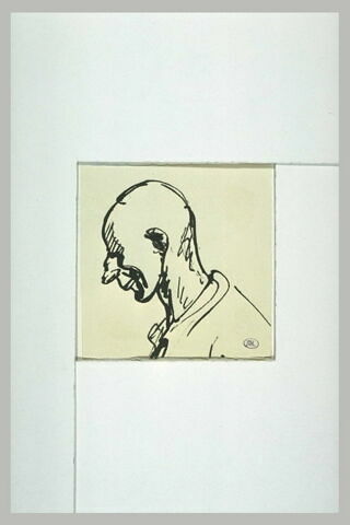 Homme chauve vu en buste, de profil à gauche, image 1/1