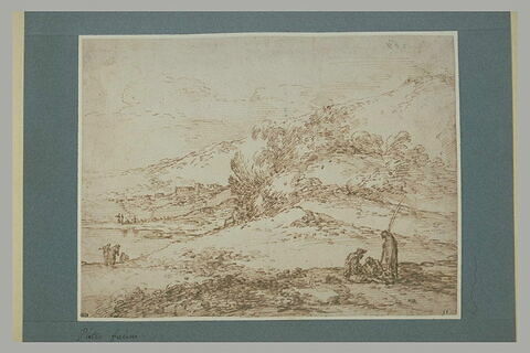 Trois personnages dans un pasyage montagneux, au bord d'un lac, image 2/2