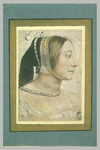 Portrait de femme, vue de profil, tournée vers la droite